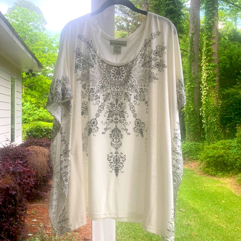 Seventh Avenue White Top